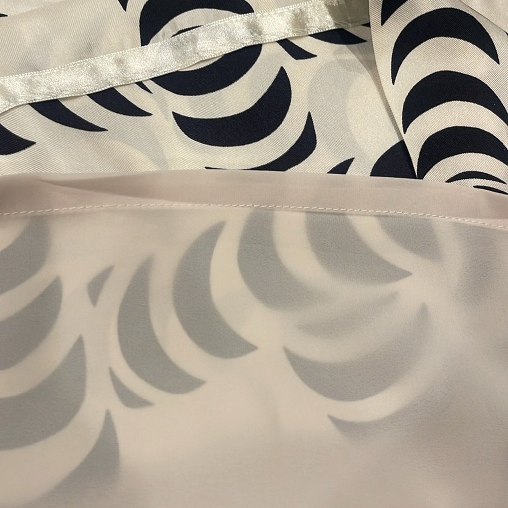 Tory Burch Black and White Silk Dress, size 4 - Picture 10 of 15